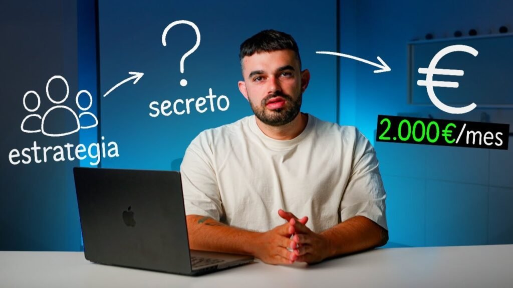 7 errores estratégicos que frenan tus primeras ventas en marketing de afiliados en 2025 (y cómo solucionarlos) Hombre frente a un portátil explicando estrategia de marketing digital para ganar 2.000 euros al mes