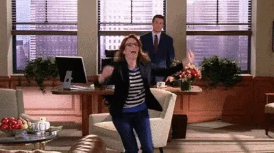 GIF divertido celebrando mi primera venta online tras aplicar la estrategia del curso Mi Primera Venta en 7 Días de Fabio Serna.