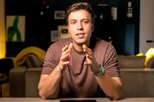 Adrián Sáenz y la nueva generación que gana dinero… pensando