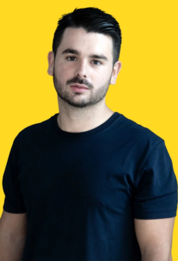 Quién es Enrique Moris y por qué genera tantas opiniones Enrique Moris, creador de Tradeando.net y figura visible en formación de trading online